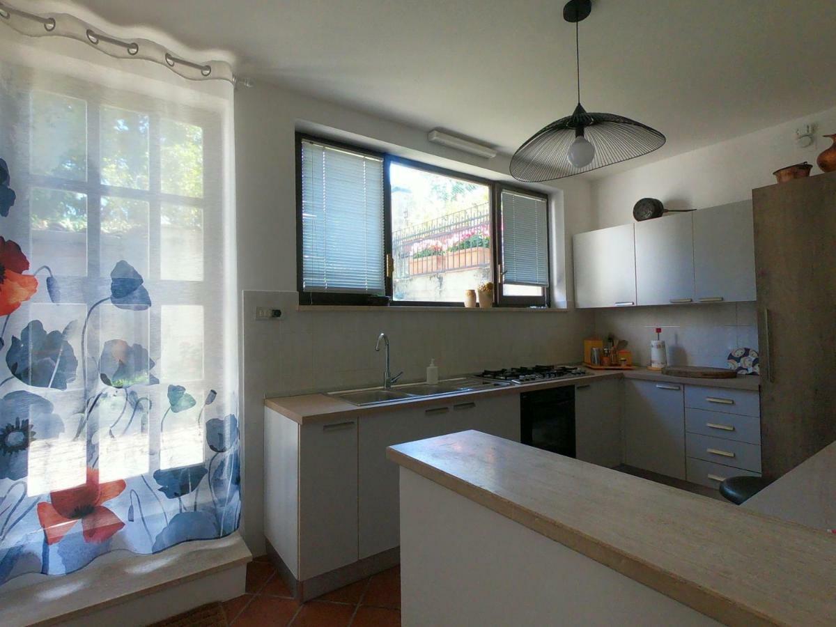 Il Giardino Segreto Apartment Carbognano Екстериор снимка